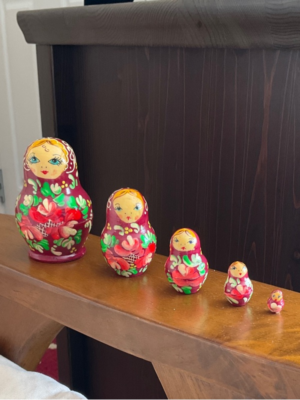 Hand-Painted Red Russian Nesting Dolls (Matryoshka) - Set of 5
